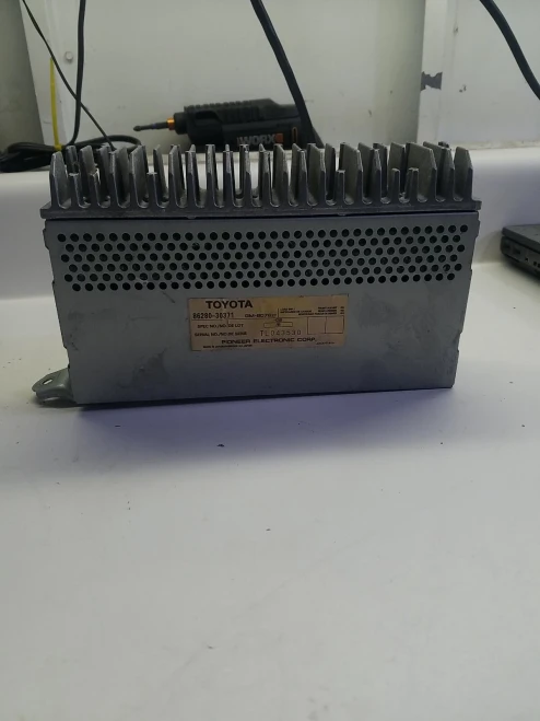 2001-2005 Lexus 8628030371 Used OEM Audio Amplifier