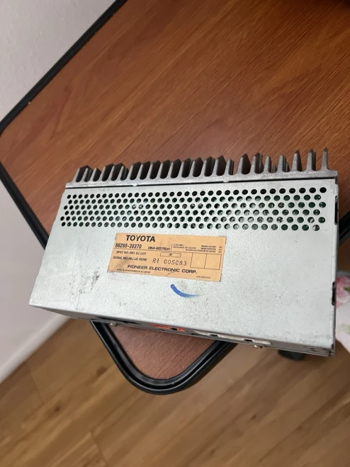 1998-1999 Lexus 8628030370 Used OEM Audio Amplifier