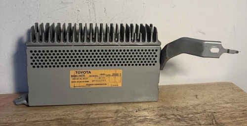 2000-2005 Lexus GS400 8628030372 Premium Audio Used OEM Audio Amplifier