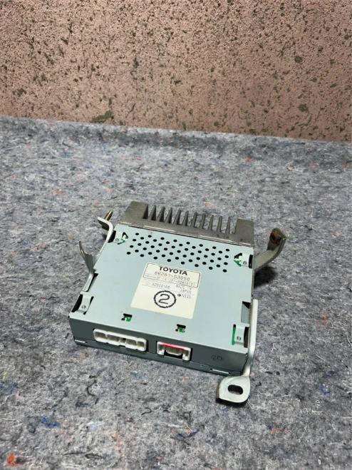 2001 Lexus IS300 8628053050 Used OEM Audio Amplifier