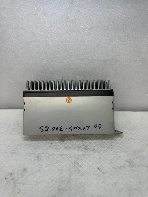 2000 Lexus GS300 8628030371 Used OEM Audio Amplifier