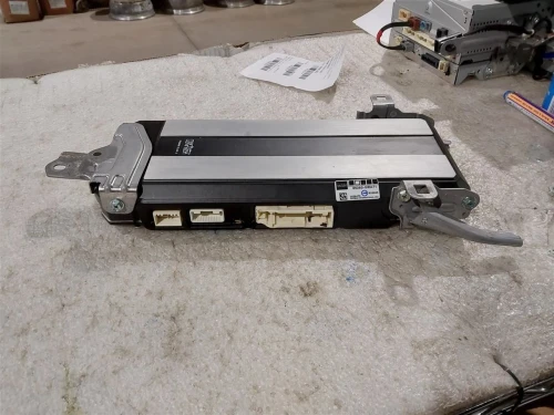 2013-2014 Lexus ES300h Used OEM Audio Amplifier