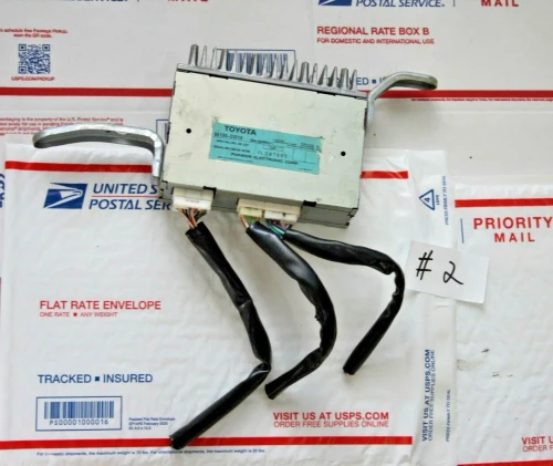1997-2001 Lexus 8610033010 Pioneer Used OEM Audio Amplifier