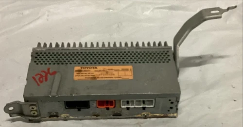 1998-2000 Lexus 8628030371 Used OEM Audio Amplifier
