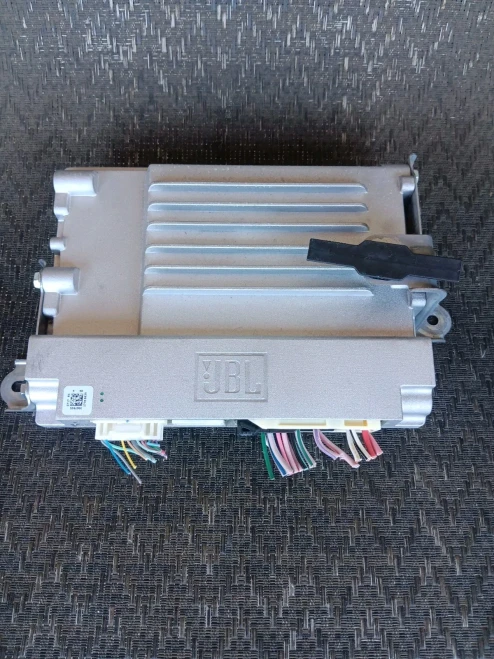 2016-2019 Toyota Mirai 8628062020 Used OEM Audio Amplifier