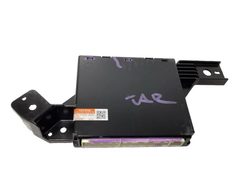 2017-2018 Toyota Sienna 8865008210 Used OEM Audio Amplifier