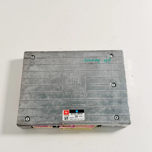 2017 Toyota Camry 861000W280 Used OEM Audio Amplifier