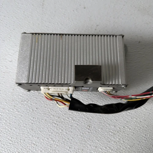 2001-2004 Toyota Sequoia 86280AF020 Used OEM Audio Amplifier