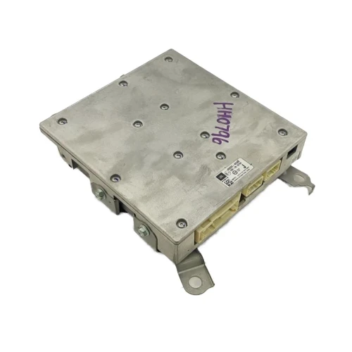 Toyota Venza 8628048380 Used OEM Audio Amplifier