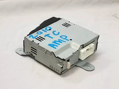 2008-2010 Toyota 8615021020 Used OEM Audio Amplifier