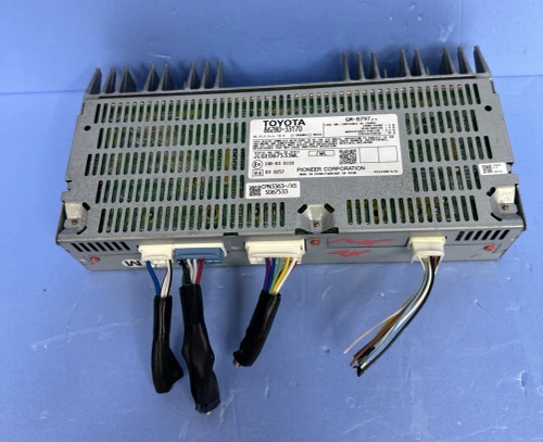 2010 Toyota 8628033170 Pioneer Used OEM Audio Amplifier
