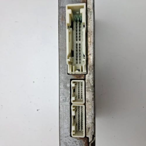 Toyota 8628033410 Used OEM Audio Amplifier