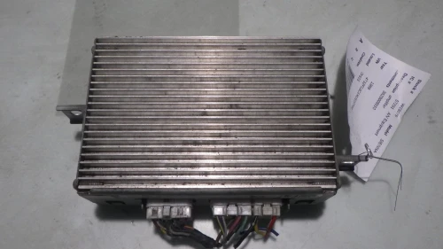 Toyota Sienna 8628008010 Used OEM Audio Amplifier