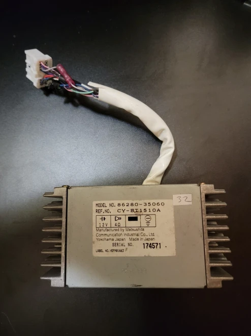 Toyota 4Runner 8628035060 Used OEM Audio Amplifier