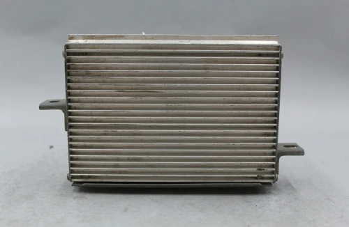 1998-2002 Toyota Sienna 8628008010 Used OEM Audio Amplifier