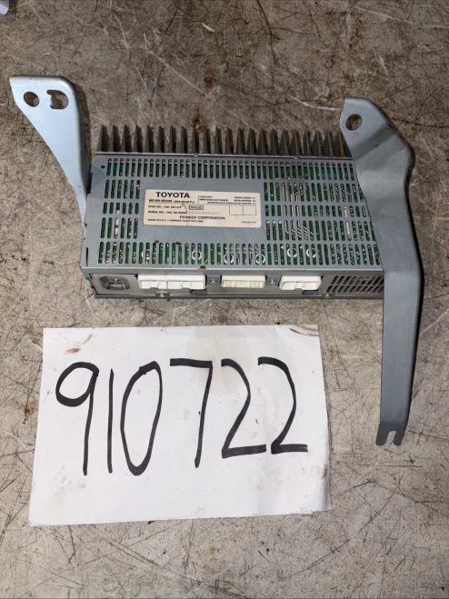 2007 Toyota 861000E030 Pioneer Used OEM Audio Amplifier