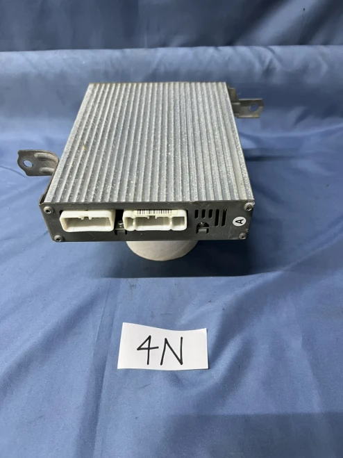 1995 Toyota Avalon 86280AC010 Used OEM Audio Amplifier
