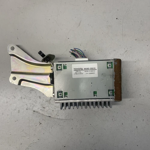 2010 Toyota 8628005010 Used OEM Audio Amplifier
