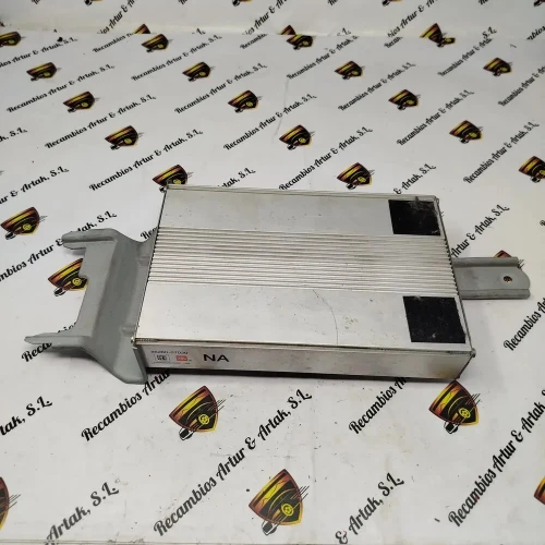 Toyota Avalon 8628007020 Used OEM Audio Amplifier