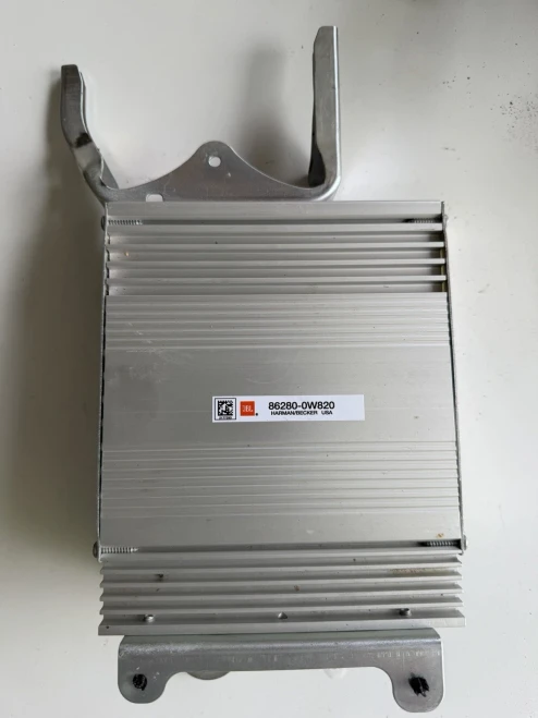 2011-2013 Toyota Highlander JBL Used OEM Audio Amplifier