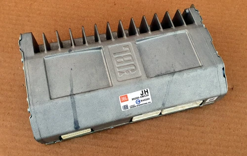 2014-2015 Toyota 4Runner 862800WC30 Harman Becker JBL Used OEM Audio Amplifier