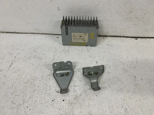1992-1997 Toyota 8628060090 Used OEM Audio Amplifier