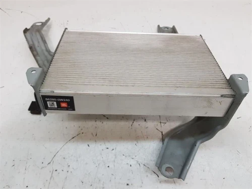 2004-2005 Toyota Prius 862800W240 JBL Used OEM Audio Amplifier