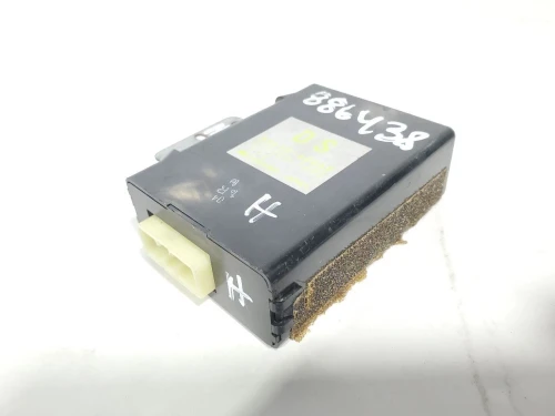 1996 Toyota 8865060060 Used OEM Audio Amplifier