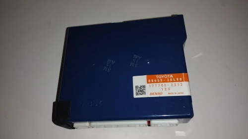 2009-2011 Toyota 8865030L90 Used OEM Audio Amplifier