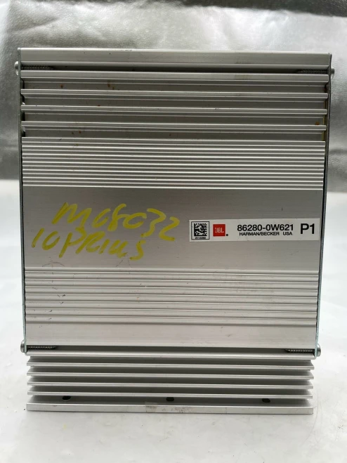 2010 Toyota Prius 862800W621 Harman Becker Used OEM Audio Amplifier