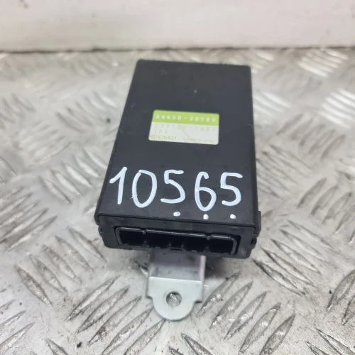 2000-2005 Toyota 8865028780 Used OEM Audio Amplifier