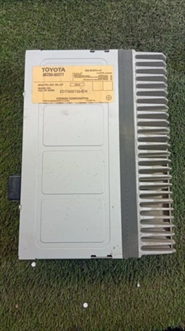 2003 Toyota Land Cruiser 8628060311 Used OEM Audio Amplifier
