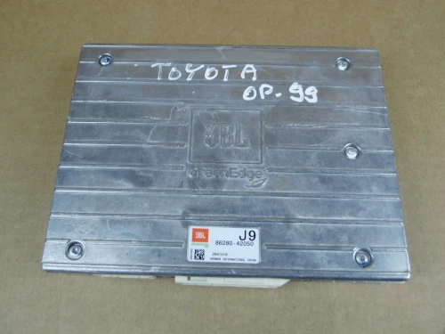 Toyota RAV4 8628042050 JBL Used OEM Audio Amplifier