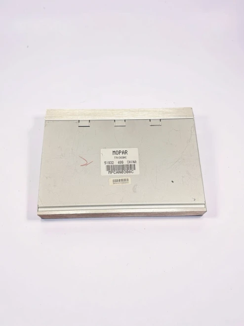Jeep 77KICK30AC MPCAN030AC Used OEM Audio Amplifier