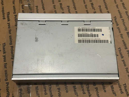 2005 Jeep 05059073AN Used OEM Audio Amplifier