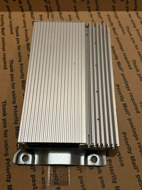 2008-2012 Jeep Liberty 05091012AJ Infinity Used OEM Audio Amplifier