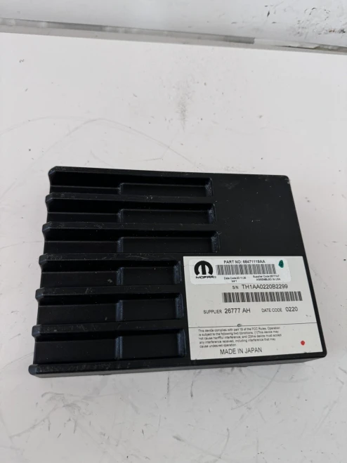 2020 Jeep Wrangler 68471119AA Used OEM Audio Amplifier