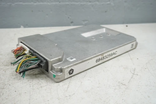 2015-2022 Jeep Grand Cherokee 68483259 Used OEM Audio Amplifier