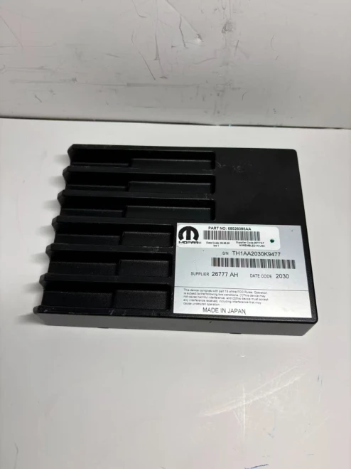 2020 Jeep Grand Cherokee 68526085AA Used OEM Audio Amplifier