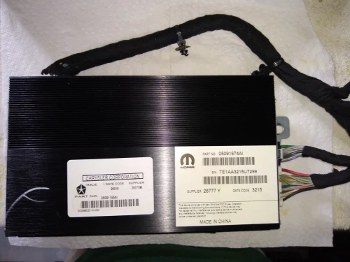 2014-2018 Jeep Cherokee 05091674AI Used OEM Audio Amplifier