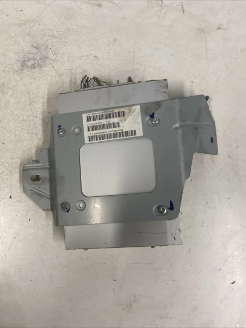 2006 Jeep Grand Cherokee Used OEM Audio Amplifier