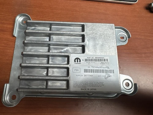 2022-2023 Jeep Grand Cherokee 68549094 Used OEM Audio Amplifier