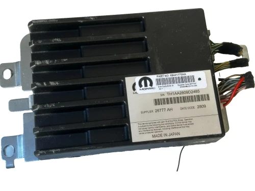 2019-2020 Jeep Cherokee 68441775AA Used OEM Audio Amplifier