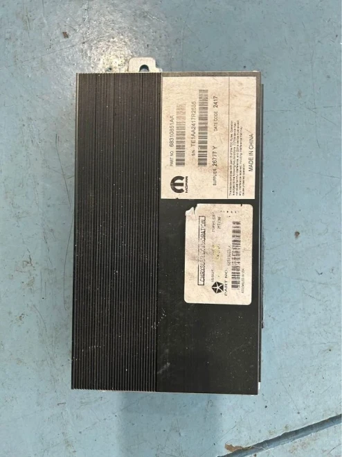 2018-2019 Jeep Cherokee 68310851AA Used OEM Audio Amplifier