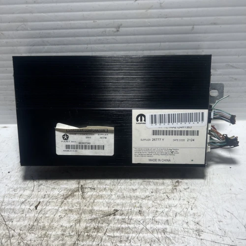 2014-2018 Jeep Cherokee 68200272AB Used OEM Audio Amplifier