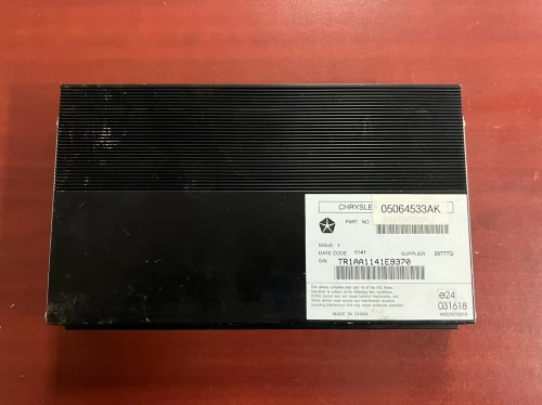 2011-2015 Jeep Cherokee 05064533AK Used OEM Audio Amplifier