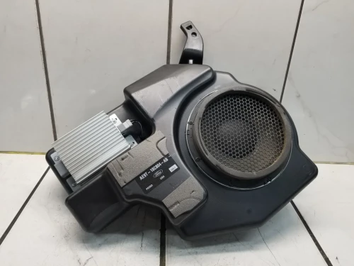 2010 Lincoln MKT Subwoofer Used OEM Audio Amplifier