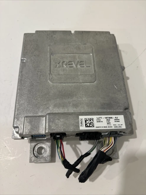 2020 Lincoln Corsair LJ7T18T806AJ Used OEM Audio Amplifier