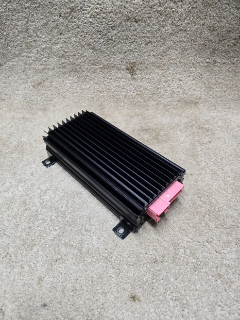 2000 Cadillac DTS 25708412 Bose Used OEM Audio Amplifier