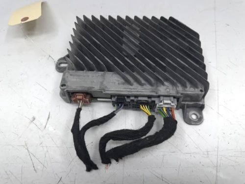 2013-2016 Cadillac SRX LOT3689 Bose Used OEM Audio Amplifier